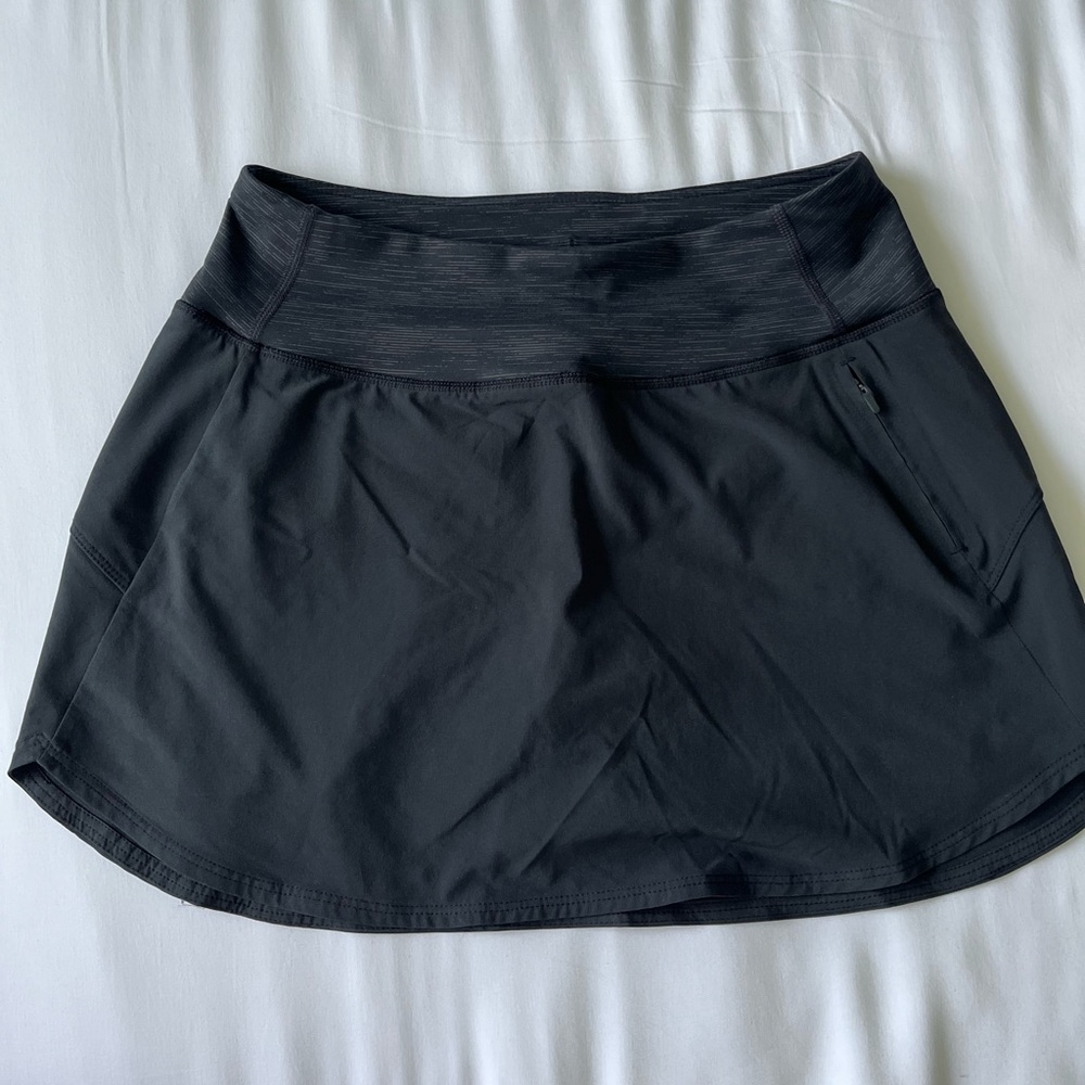 ***Like New*** Outdoor Voices skort.